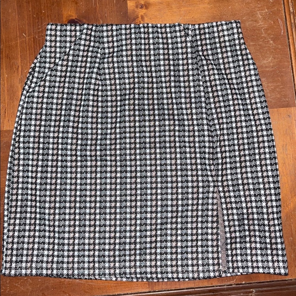 Cute skirt with small slit in the front